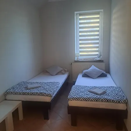 게스트하우스 Noclegi Srebrna Gora *